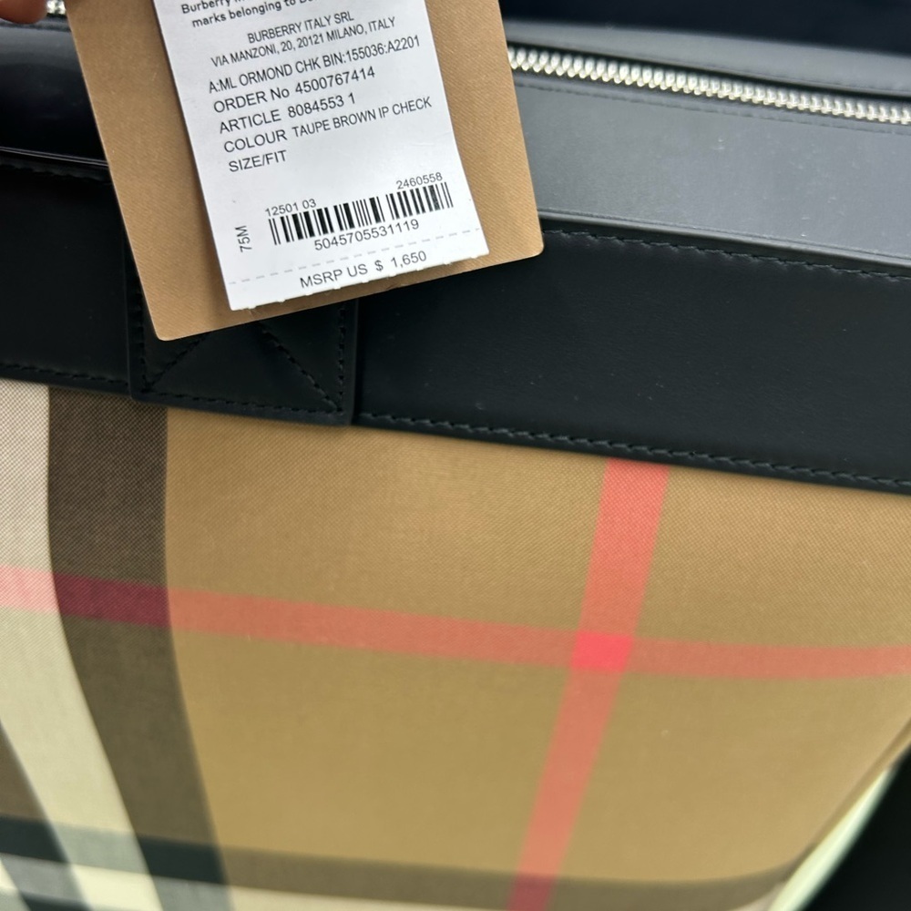 Women's Burberry Ormond giant leather check tote bag made in Italy NWT - Picture 5 of 14